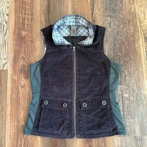REI Lined Vest Corduroy Brown and Green Small Outdoor with pockets